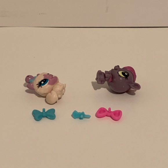 LPS LITTLEST PET SHOP TEENIEST TINIEST CAT & GOAT MINI FIGURES WITH 3 MINI BOWS - Picture 3 of 4